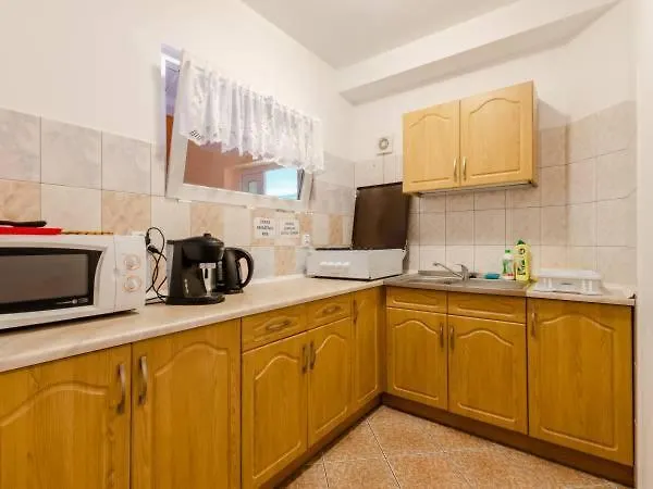 Roza Wiatrow Pensionat Rowy (Pomerania)